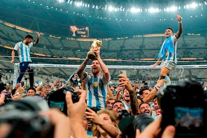 El interminable festejo de la selección argentina en estadio Lusail, tras ganar el Mundial Qatar 2022