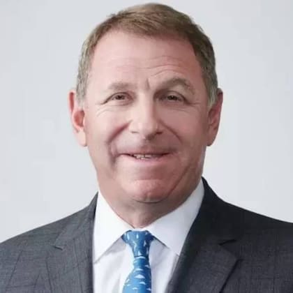 El inversionista Stephen Deckoff, dueño de una fortuna de 3200 millones de dólares, compró las dos islas del caribe que pertenecieron a Jeffrey Epstein en 60 millones de dólares