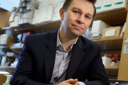 David Sinclair dirige un laboratorio en Harvard que investiga el envejecimiento