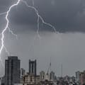 Se viene un choque térmico de 72 horas que traerá temperaturas de 30°C, alta actividad meteorológica, tormentas y ráfagas de hasta 70 km/h: las zonas afectadas