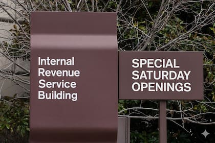 El IRS anunció la extensión del horario de atención semanal en sus oficinas y amplió las jornadas para los sábados