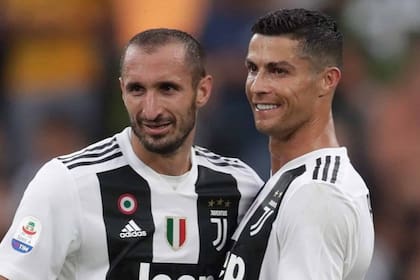 El italiano Chiellini demostró su admiración por su compañero en Juventus Cristiano Ronaldo