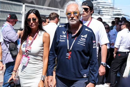 El
italiano Flavio
Briatore –director
de Alpine– y su
mujer, Elisabetta
Gregoraci