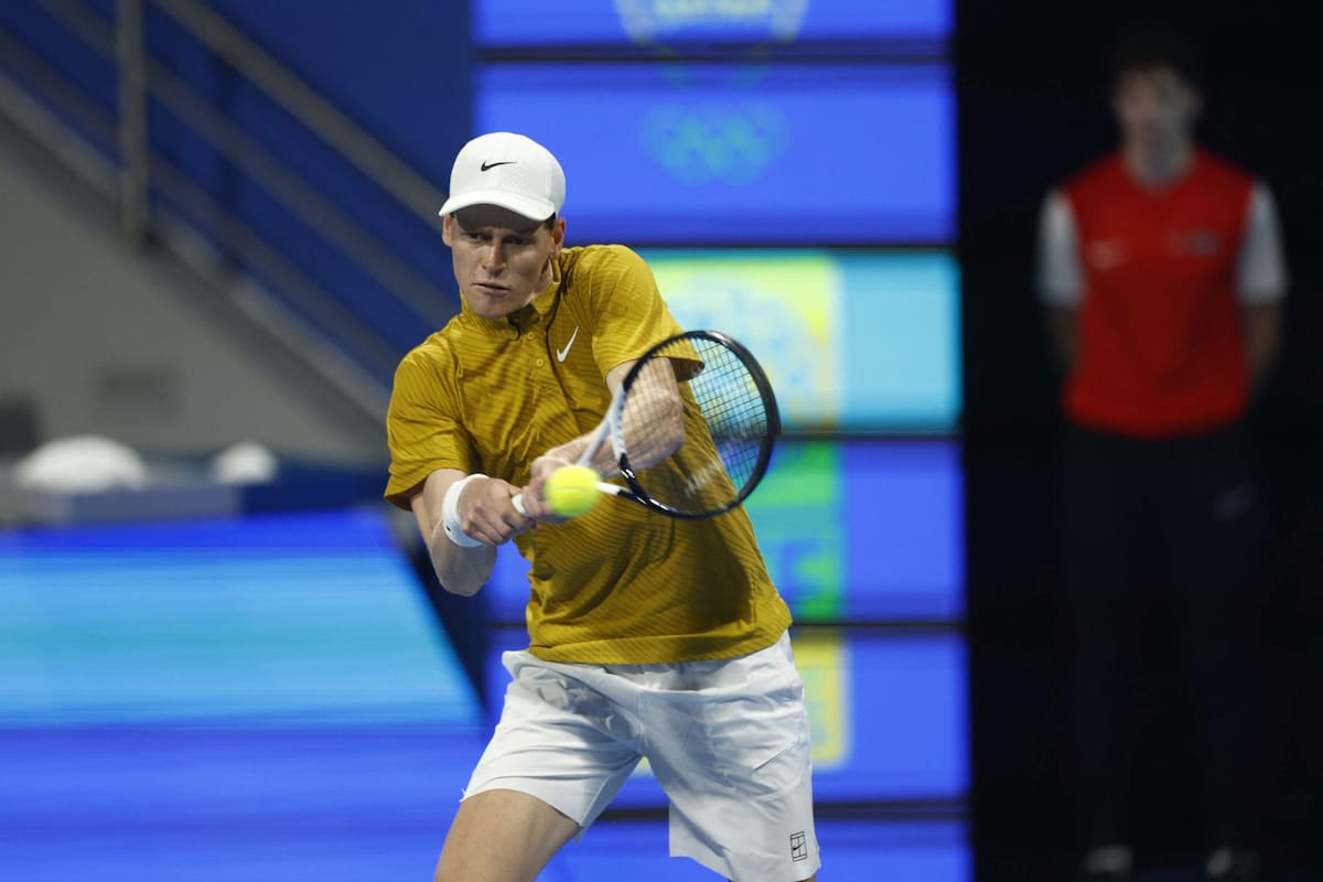 El italiano Jannik Sinner jugará hoy ante Denis Shapovalov, que eliminó a Tomás Echeverri