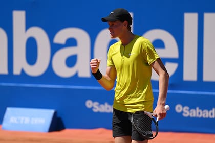 El italiano Jannik Sinner, número 8 del mundo, derrotó a Diego Schwartzman en la segunda ronda de Barcelona