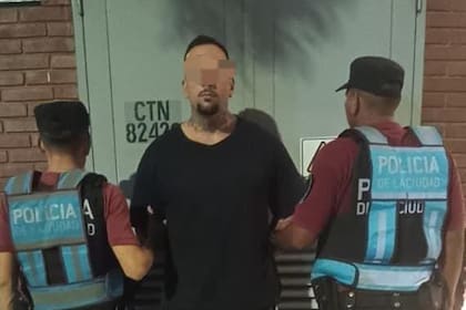 El italiano tiene 35 años y se hacía pasar por policía de la Ciudad