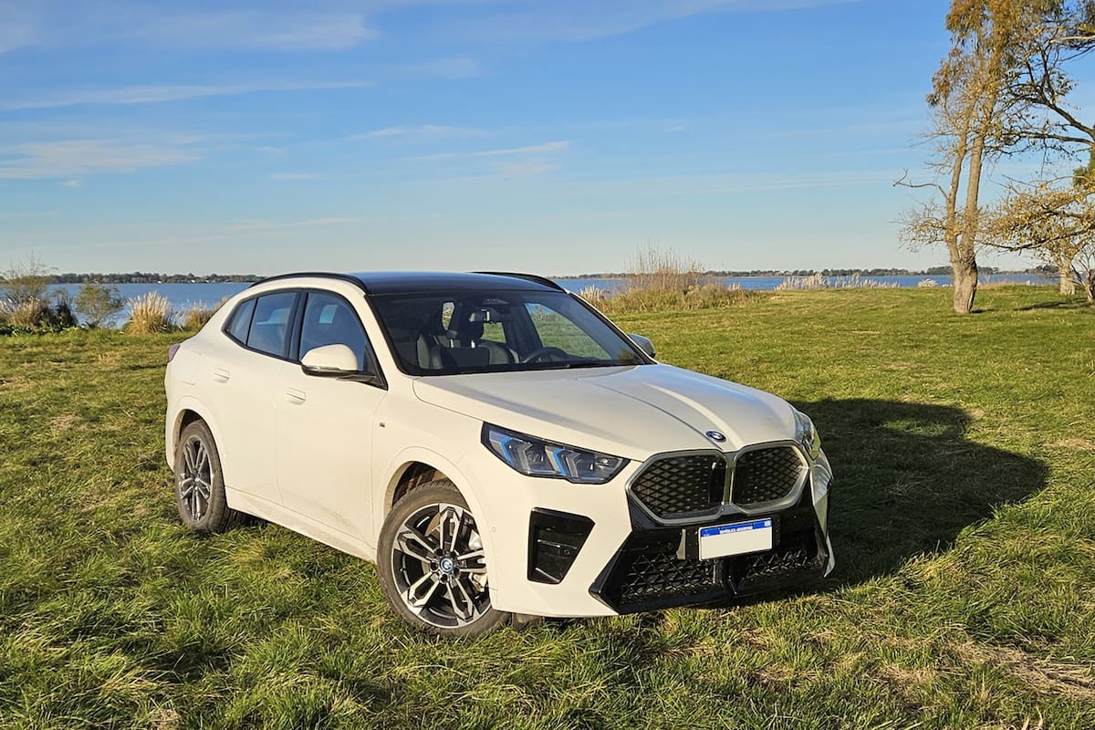 El iX2 es el primer modelo 100% eléctrico que lanza BMW en nuestro país