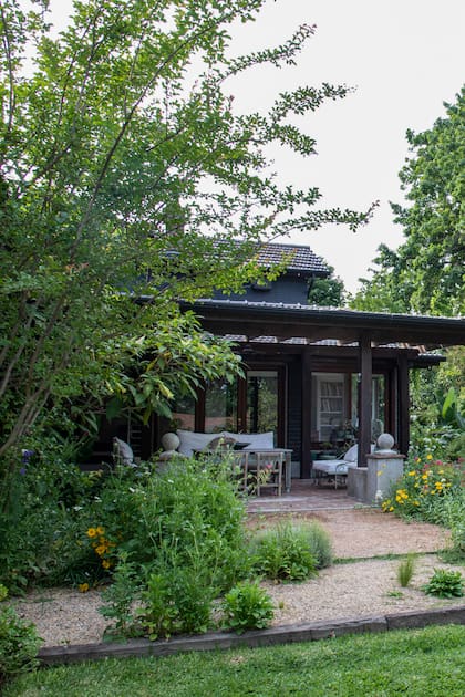 El jardín fusiona el estilo romántico y el naturalista