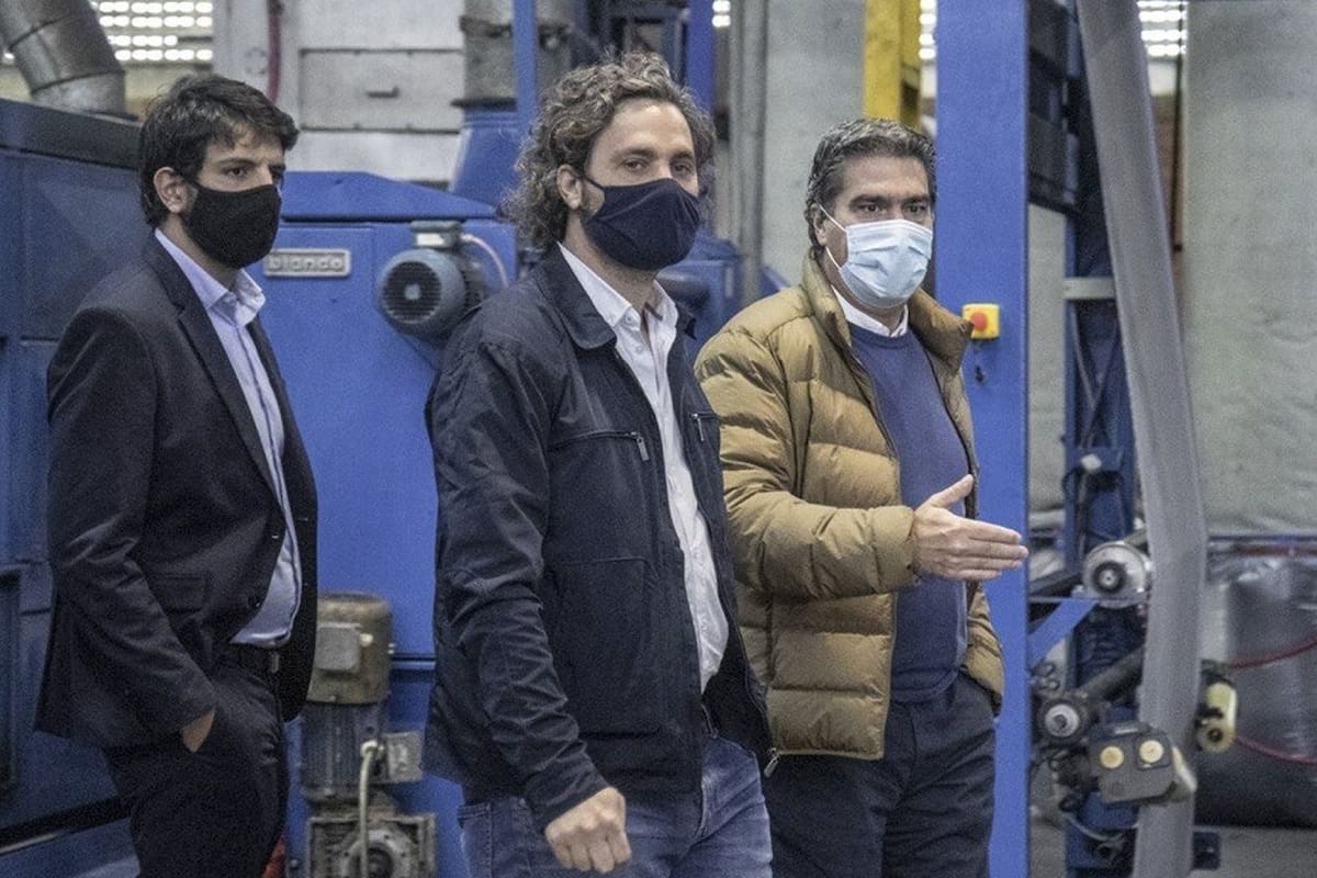 El jefe de Gabinete asumió un rol más activo en los medios y últimamente ocupó el lugar del Presidente en reuniones y gestiones; el miércoles convocó a los ministros