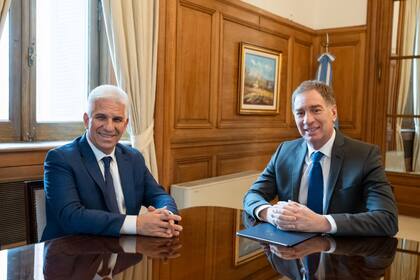 El Jefe de Gabinete de la Nación, Diego Santilli, con el gobernador de San Luis, Claudio Poggi