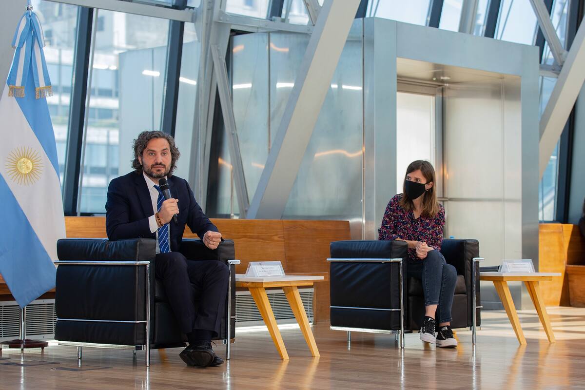 El jefe de Gabinete de Ministros de la Nación, Santiago Cafiero, junto al ministro de Cultura, Tristán Bauer y la Directora Ejecutiva de la ANSES, Fernanda Raverta, presentaron en el Centro Cultural Kirchner la ampliación del Plan Federal de Cultura