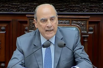 El jefe de Gabinete delineó la hoja de ruta del oficialismo tras la victoria electoral