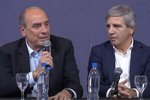 El jefe de Gabinete, Guillermo Francos, y el ministro de Economía, Luis Caputo