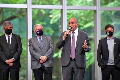 El jefe de gabinete, Juan Manzur, en la inauguración del nuevo edificio “0+Infinito”, en la sede de la Facultad de Ciencias Exactas y Naturales de la UBA