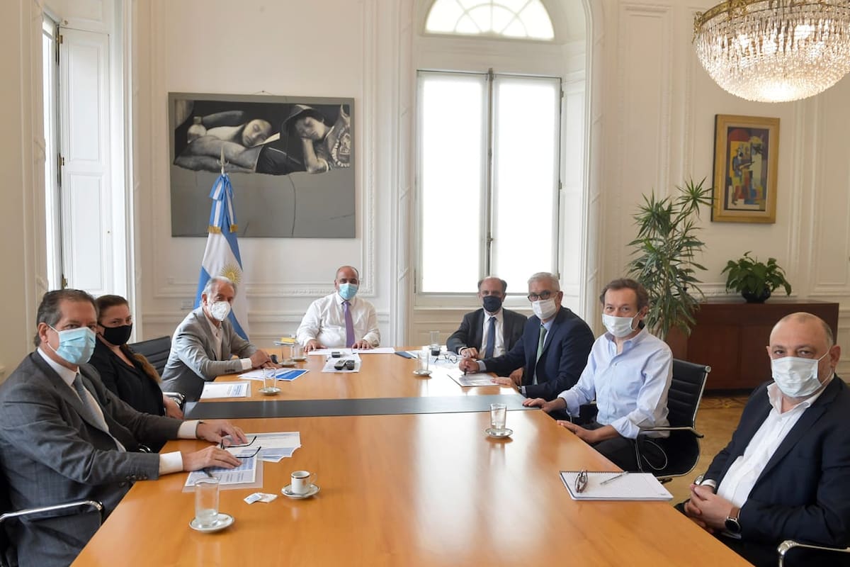 El jefe de Gabinete, Juan Manzur, encabezó el encuentro en Casa Rosada por las inversiones para riego