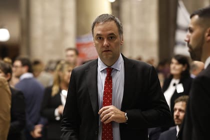 El jefe de Gabinete, Manuel Adorni, en la Basílica de Luján