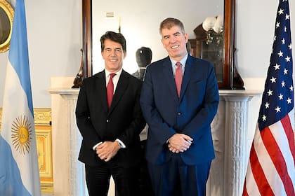 El jefe de Gabinete, Nicolás Posse, junto con el subsecretario de Asuntos Internacionales del Tesoro de los Estados Unidos, Jay Shambaugh, en Washington.