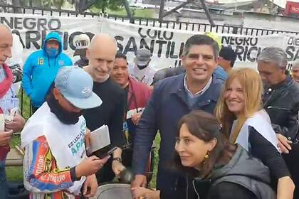 El jefe de gobierno Horacio Rodriguez Larreta tocó el bombo en Malvinas Argentinas con el candidato a concejal Lucas Aparicio