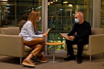El jefe de gobierno, Horacio Rodríguez Larreta, junto a la ministra de Educación, Soledad Acuña