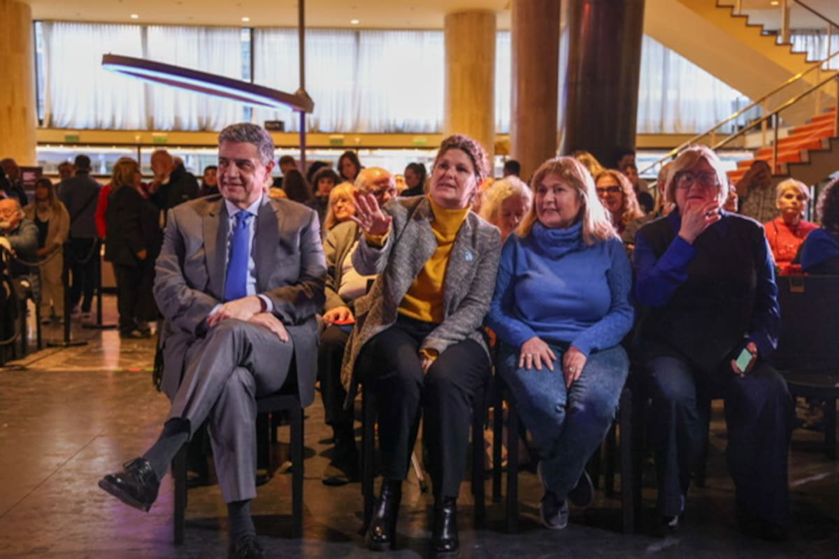 El jefe de gobierno Jorge Macri, la ministra de Cultura Gabriela Ricardes, la legisladora porteña Graciela Ocaña y la subsecretaria de Gestión Cultural Alejandra Cuevas