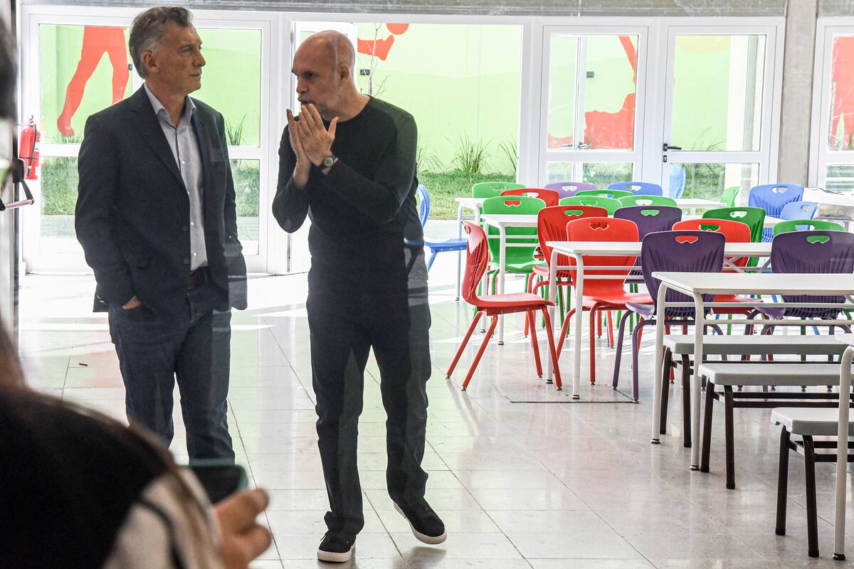 El jefe de gobierno porteño, Horacio Rodríguez Larreta, y el expresidente Mauricio Macri se mostraron juntos esta mañana durante una recorrida en una escuela del barrio de Pompeya