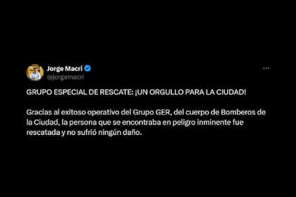 El jefe de Gobierno porteño, Jorge Macri, celebró el rescate del hombre que amenazaba con arrojarse al vacío desde la terraza del Centro Naval de Retiro