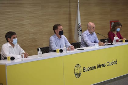 El jefe de Gobierno porteño puso a parte de su equipo a gestionar el posible aumento de camas de terapia intensiva para enfrentar la segunda ola del coronavirus.
