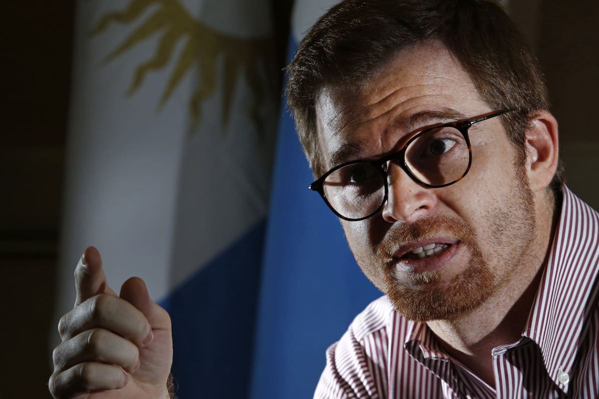 El jefe del bloque de diputados Pro critica la actitud de Elisa Carrió porque compromete a la coalición; reclama una ampliación de Cambiemos para poder encarar otro mandato