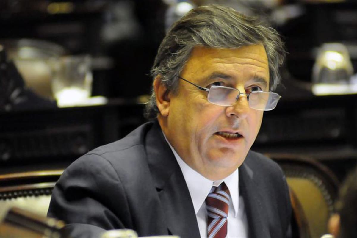 El jefe del interbloque Cambiemos tiene buena relación con Macri; el intendente controla la UCR provincial