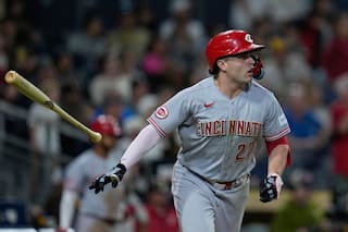 El jonrón de Sal Stewart en la 11ma entrada impulsa a los Rojos 5-3 sobre los Padres