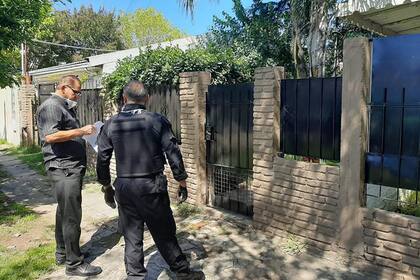 El joven de 24 años permanece en prisión domiciliara; el lunes murió su abuelo por el coronavirus