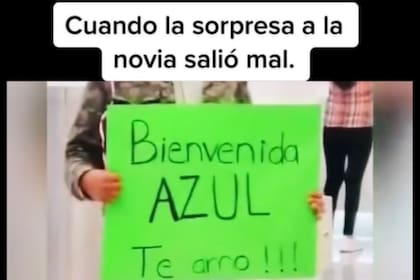 El joven descubrió la infidelidad de su novia en el aeropuerto (Captura video)