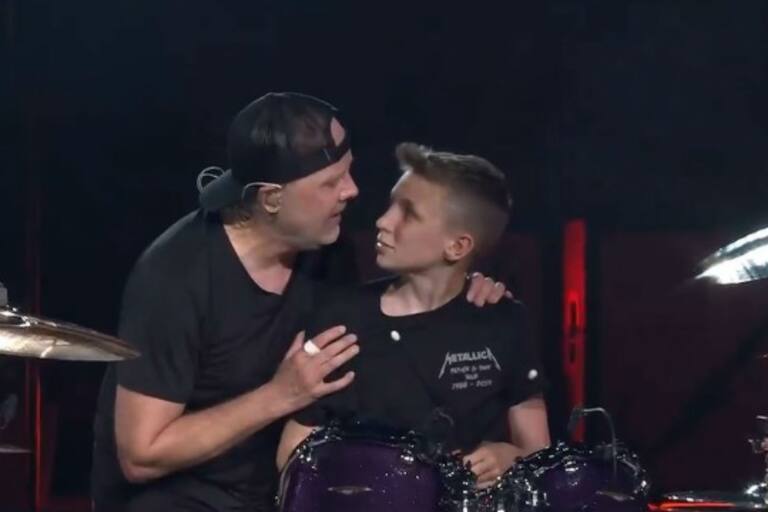 Cumplió 13 años y, como regalo, tocó la batería con Metallica - LA NACION