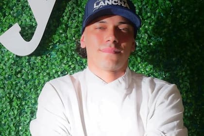 El joven marplatense permanece internado en coma tras sufrir graves lesiones en un accidente de moto