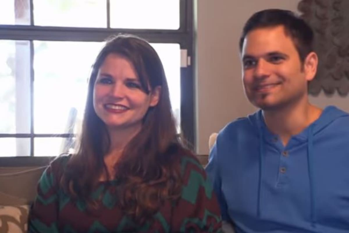 El joven matrimonio que compró una vieja casa descuidada y renovaron su interior con un bajo presupuesto. Imagen: HGTV