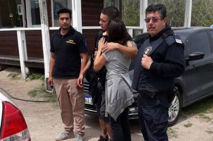 El joven se reencontró con sus familiares en la localidad de Mar Azul