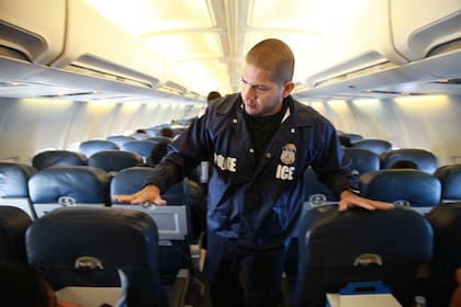 El jueves por la mañana despegó desde Miami el cuarto vuelo con un grupo de ciudadanos cubanos deportados a La Habana