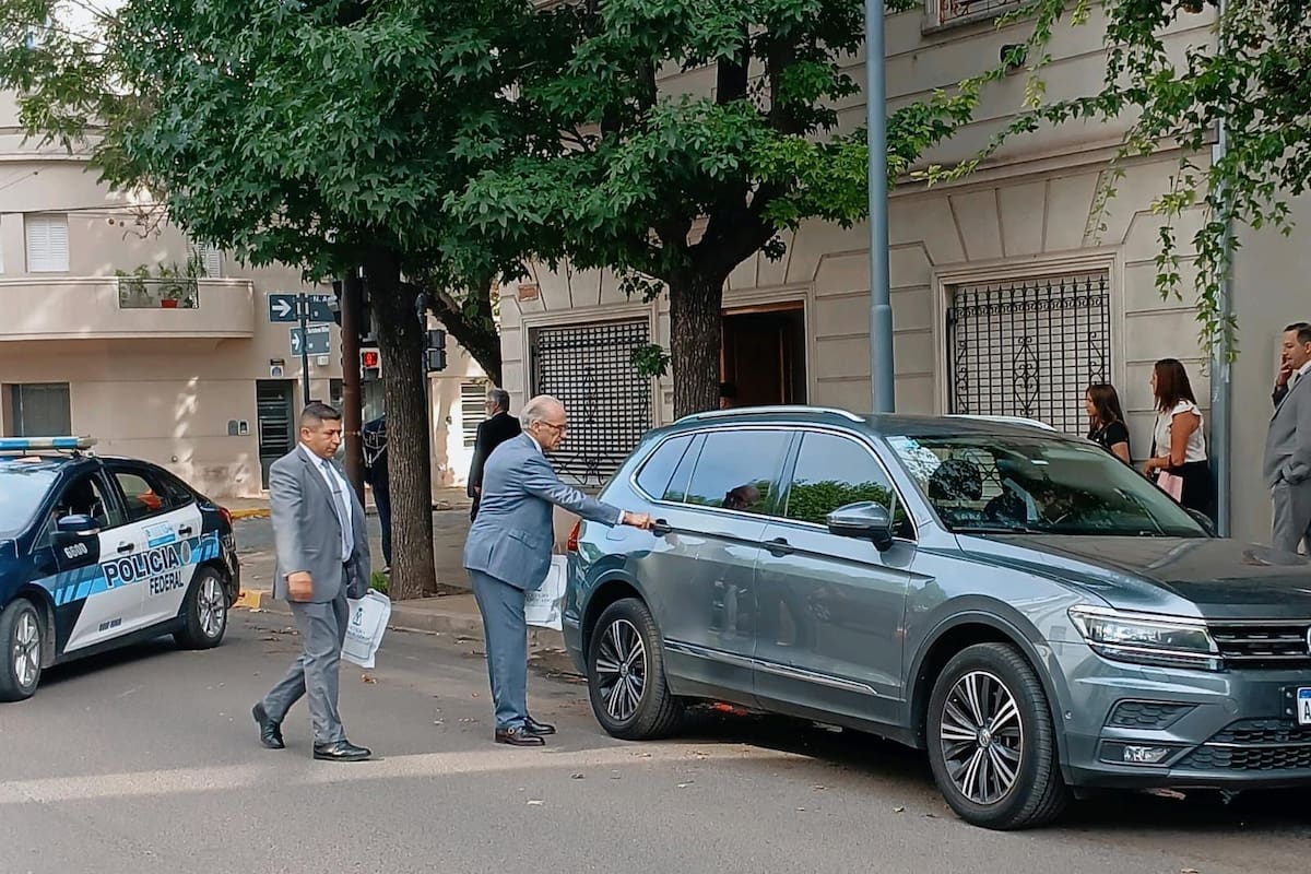 El juez Carlos Rosenkrantz, con custodia policial en Junín