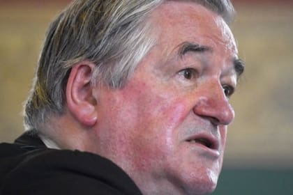 El juez de Familia Sir James Munby denegó el pedido del hombre y dijo que era una demanda "sin precedentes"