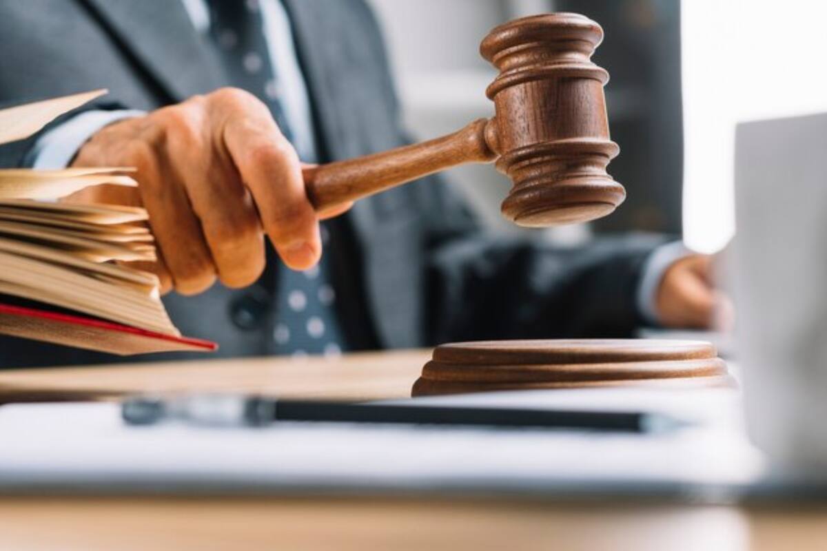 El juez determinó que el empresario debía indemnizarla por haber negado su parentesco (Foto:FreePik)