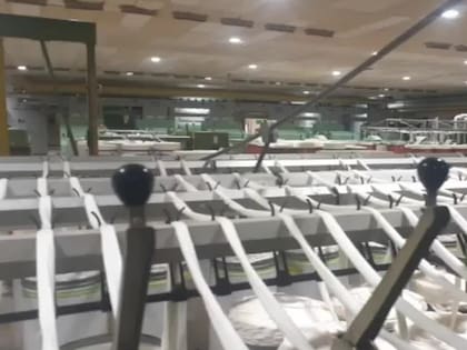 El juez Fabián Lorenzini abrió una "tercera vía" y exigió a la empresa presentar un plan de crisis operativo, comercial y financiero para los próximos 36 meses