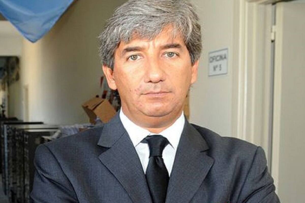 El juez federal de Mendoza Walter Bento está procesado como jefe y organizador de una banda integrada por delincuentes y abogados