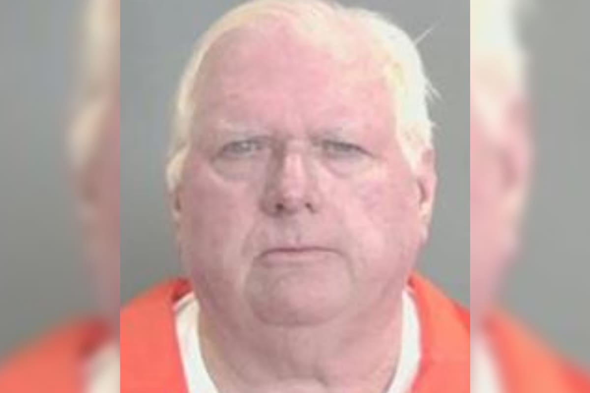 El juez Jeffrey Ferguson, de 72 años, fue acusado de asesinar a su esposa en Anaheim, California