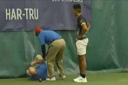 El juez tirado frente a la intempestiva reacción del tenista, que fue desacalifcado inmediatamente