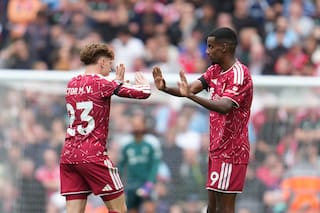 Liverpool remonta para empatar con Forest en la Premier; Iraola sigue esperando su primera victoria