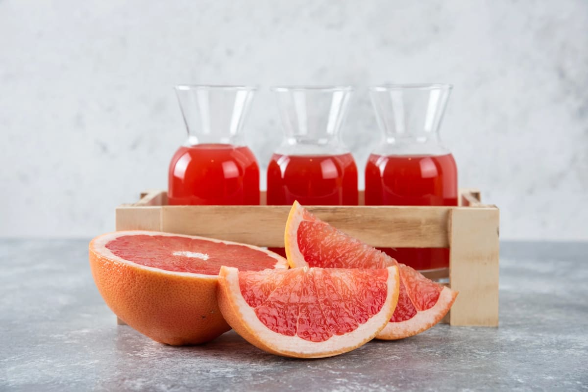 El jugo de pomelo puede tener contraindicaciones y efectos adversos.
