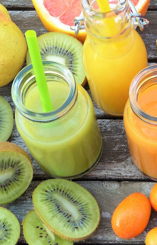 El jugo de tomate posee péptidos antimicrobianos que desempeñan un papel crucial a la hora de combatir infecciones producidas por bacterias, hongos y virus