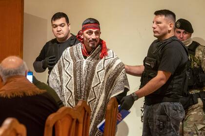 El juicio de extradición del referente mapuche Facundo Jones Huala comenzó hoy en el Escuadrón 36 de Gendarmería, en la ciudad de Esquel, provincia de Chubut