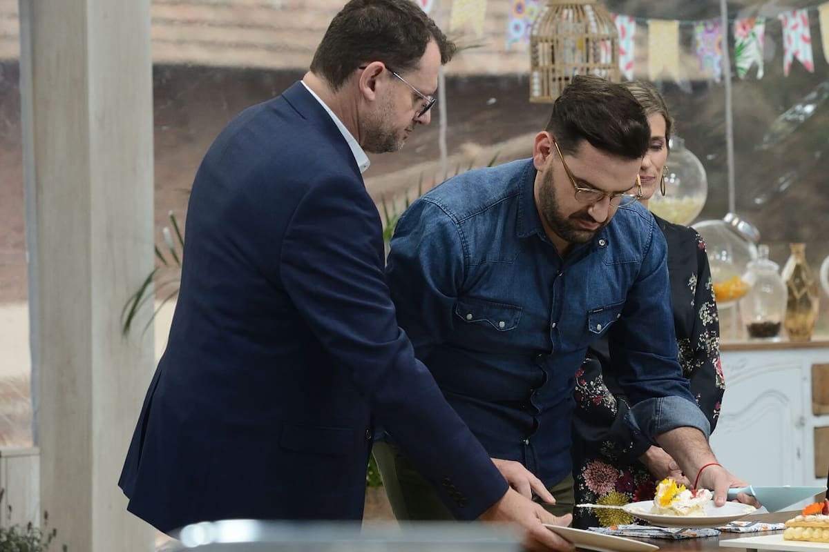 El jurado de Bake off analiza las creaciones de los participantes