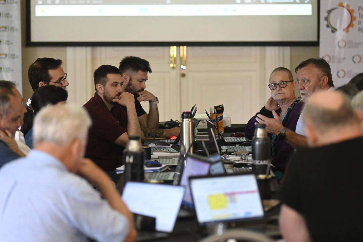 El jurado, en acción: los galardones se entregarán en Expoagro 2025 edición YPF Agro, del 11 al 14 de marzo